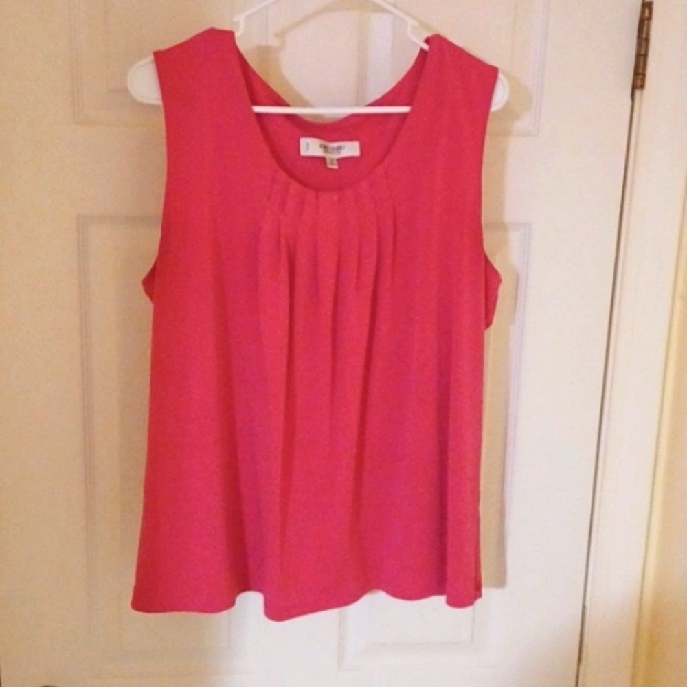 Womens sleeveless blouse